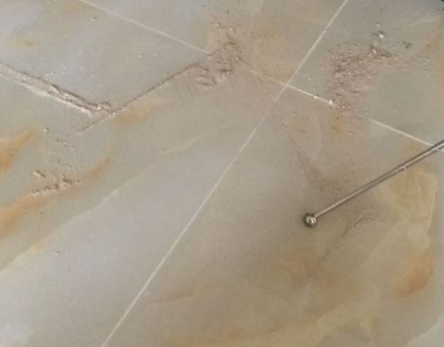 漾濞瓷砖空鼓维修公司分享粘合剂选择不当在瓷砖铺贴过程中可能导致以下问题