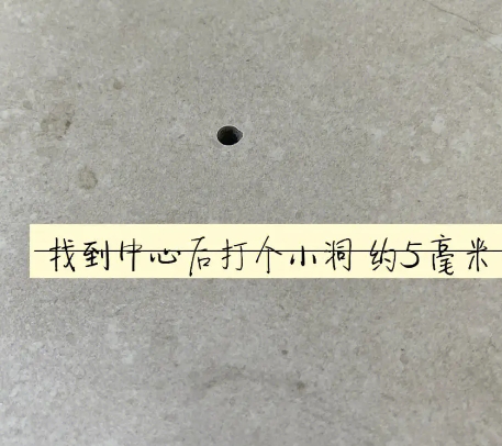 漾濞瓷砖空鼓维修公司专业解答在瓷砖铺贴过程中，如果砂料搅拌不均匀，将会带来以下问题